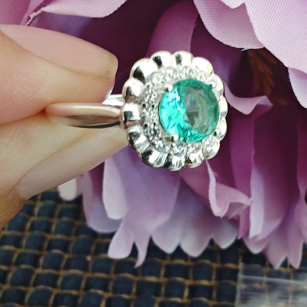 Ring Silver Emerald Green Scalloped Halo Floral Round Cut Size 7